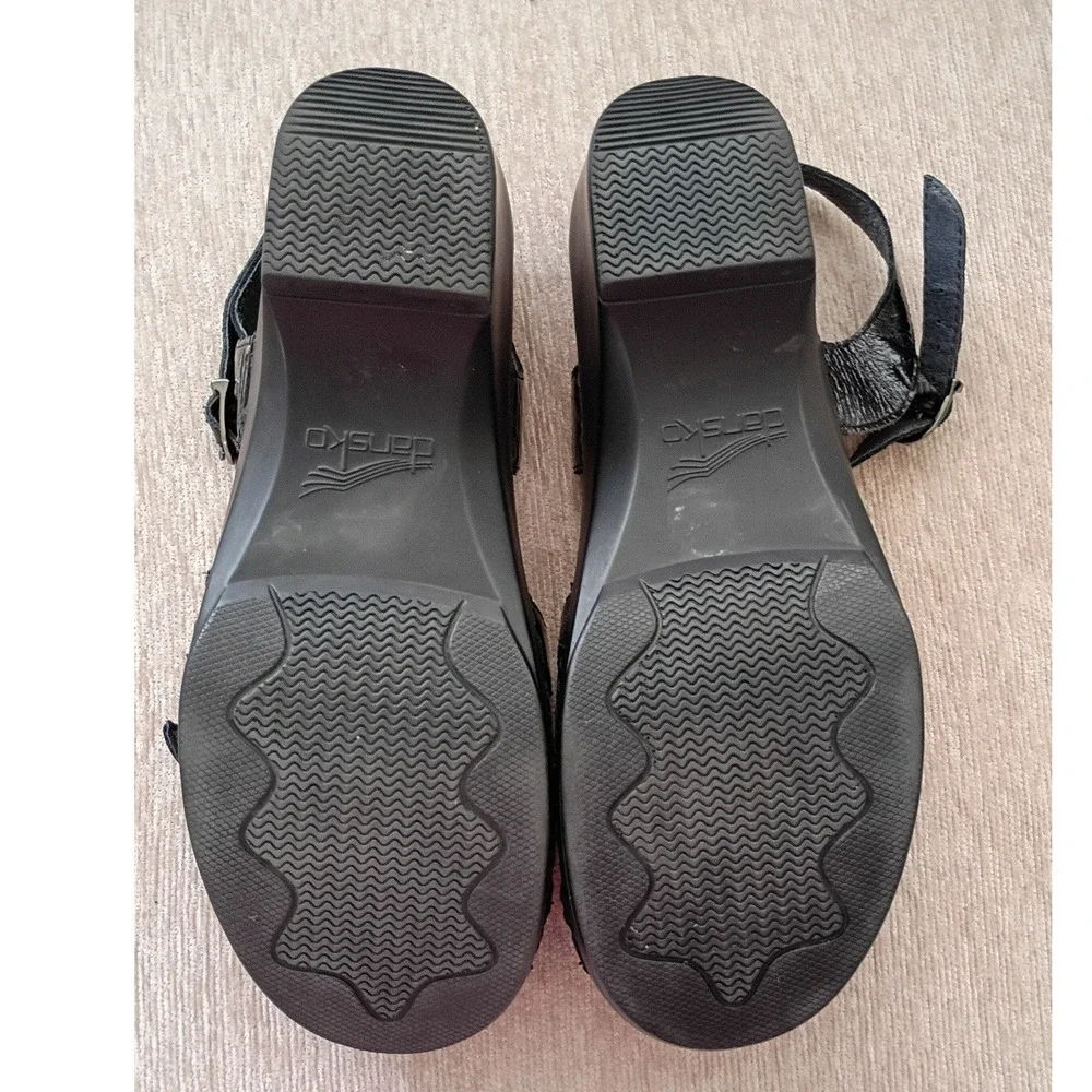 Dansko women Black Leather Sissy Wedge Sandal Platform Buckle Strap 39(US 8.5-9)